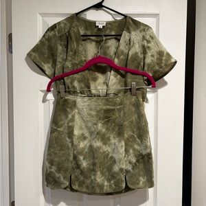 Le Lis top and skirt set